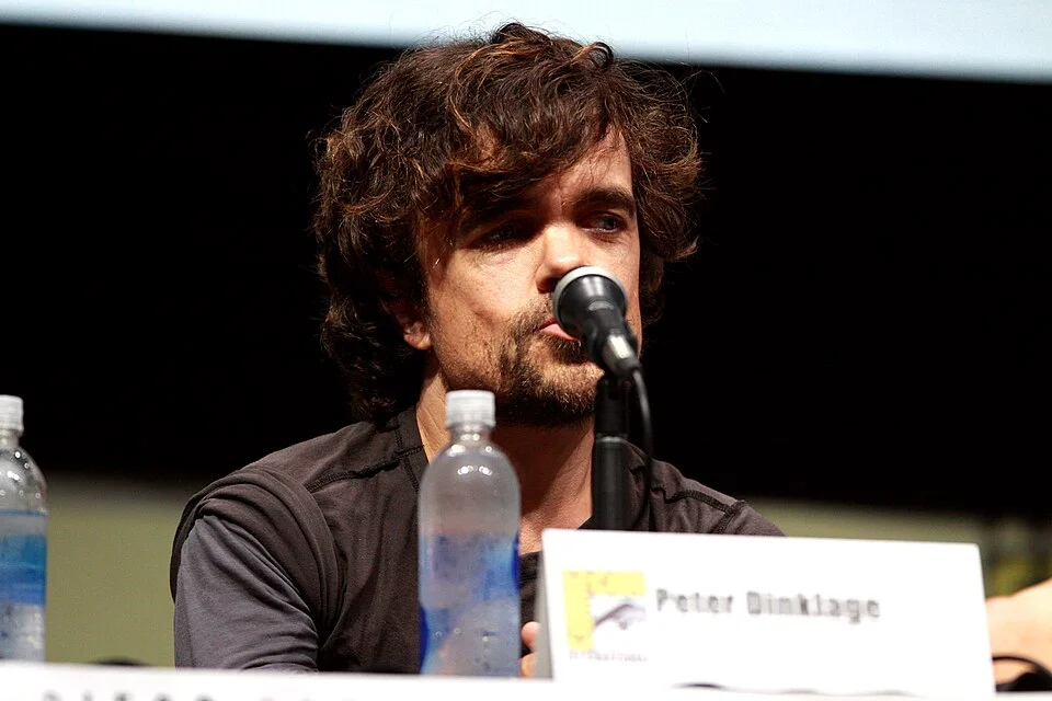 Peter Dinklage speaking at a 2013 Comic-Con panel